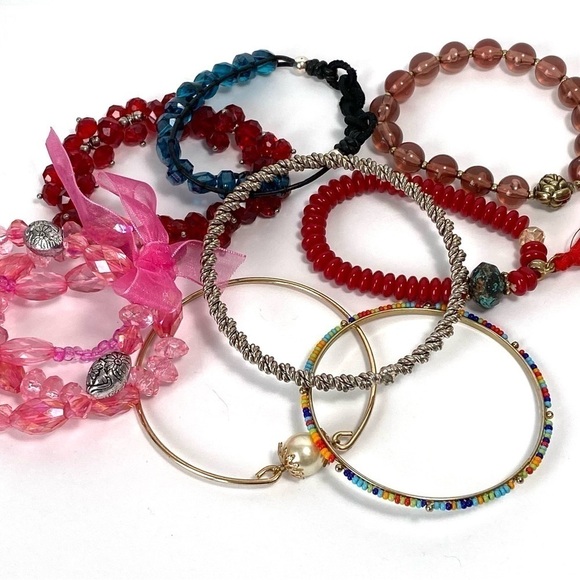 Jewelry Lot Wearable Bracelets Bangles Stretch 8 items - Picture 7 of 9